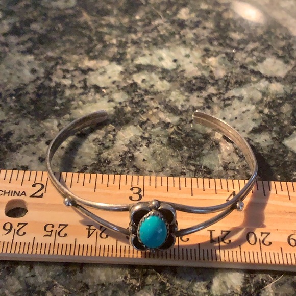Vintage Navajo Turquoise Cuff - Picture 4 of 5